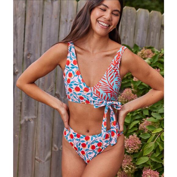 Summersalt The Perfect Wrap Bikini Top in Pink Nectarine Orchard | Medium / 8 - Picture 1 of 9